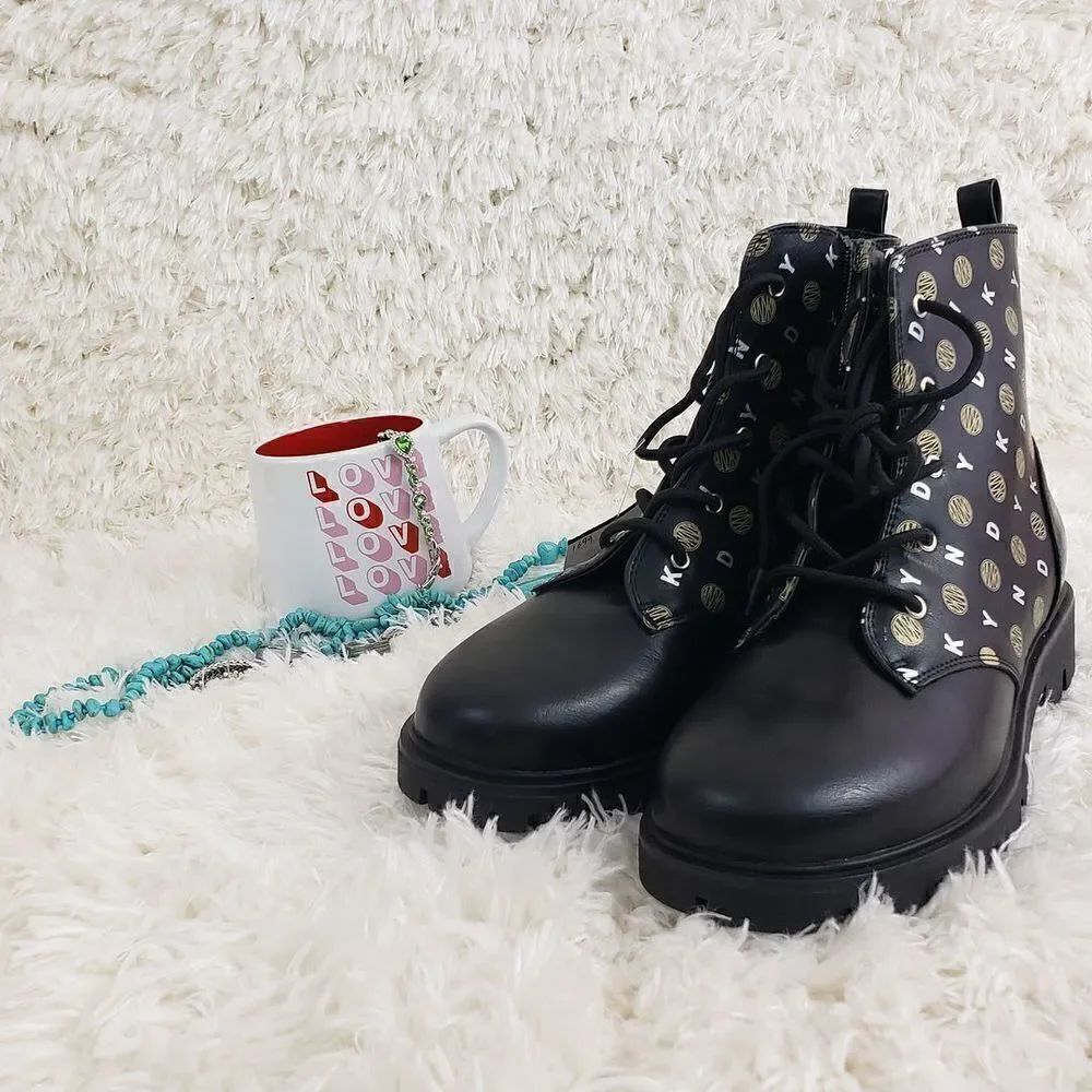 DKNY 5 Black Beautiful Lace Up Boots Logo